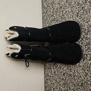 Emu Kid boots